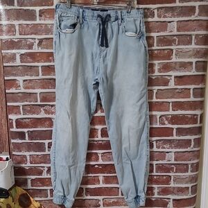 Hollister Men's Relaxed Light Blue Jeans